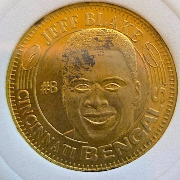 Jeff Blake #8 Cincinnati Bengals 1996 Pinnacle QB Club NFL Collectible Coin, VTG - Picture 2 of 4